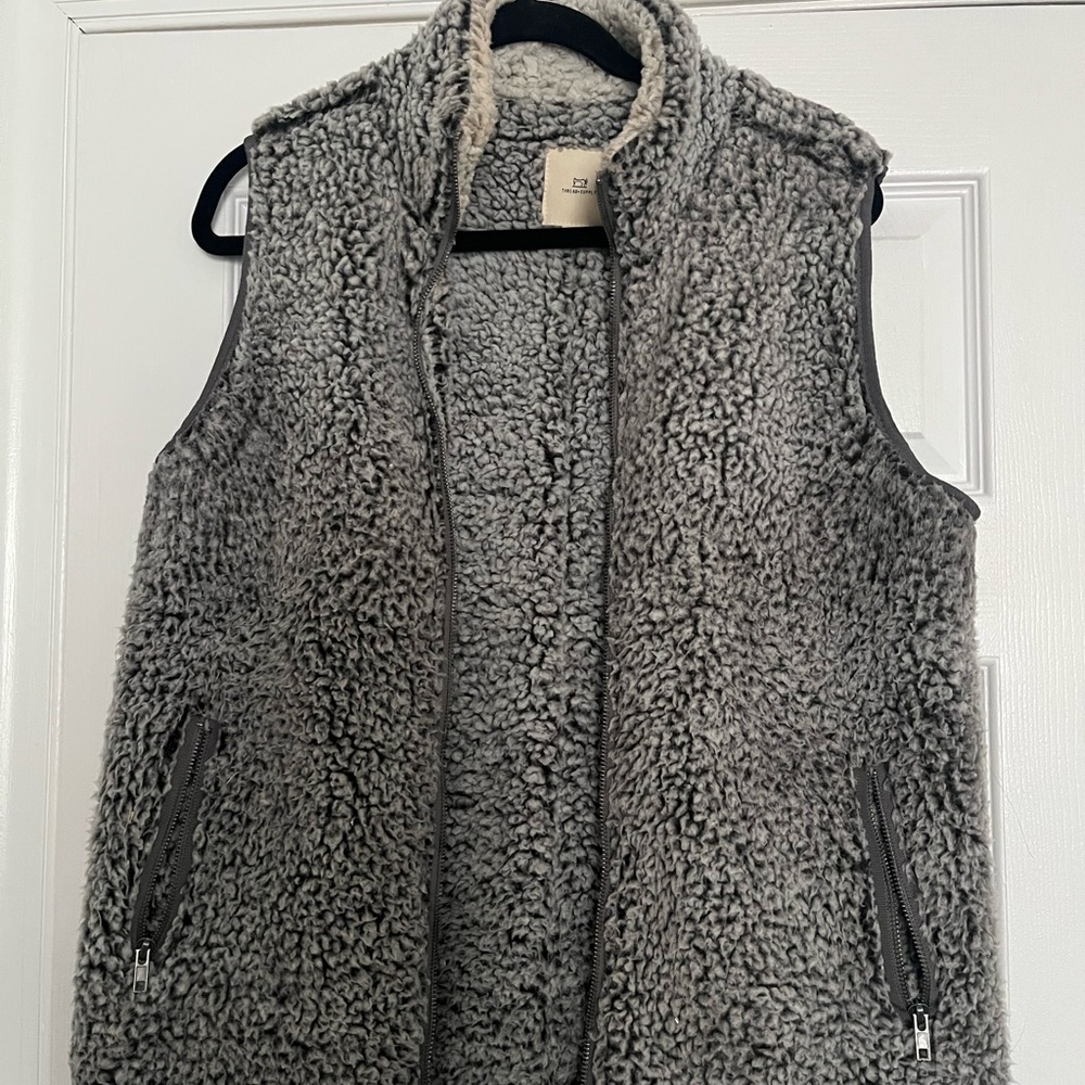 Women's Gray Sherpa Vest